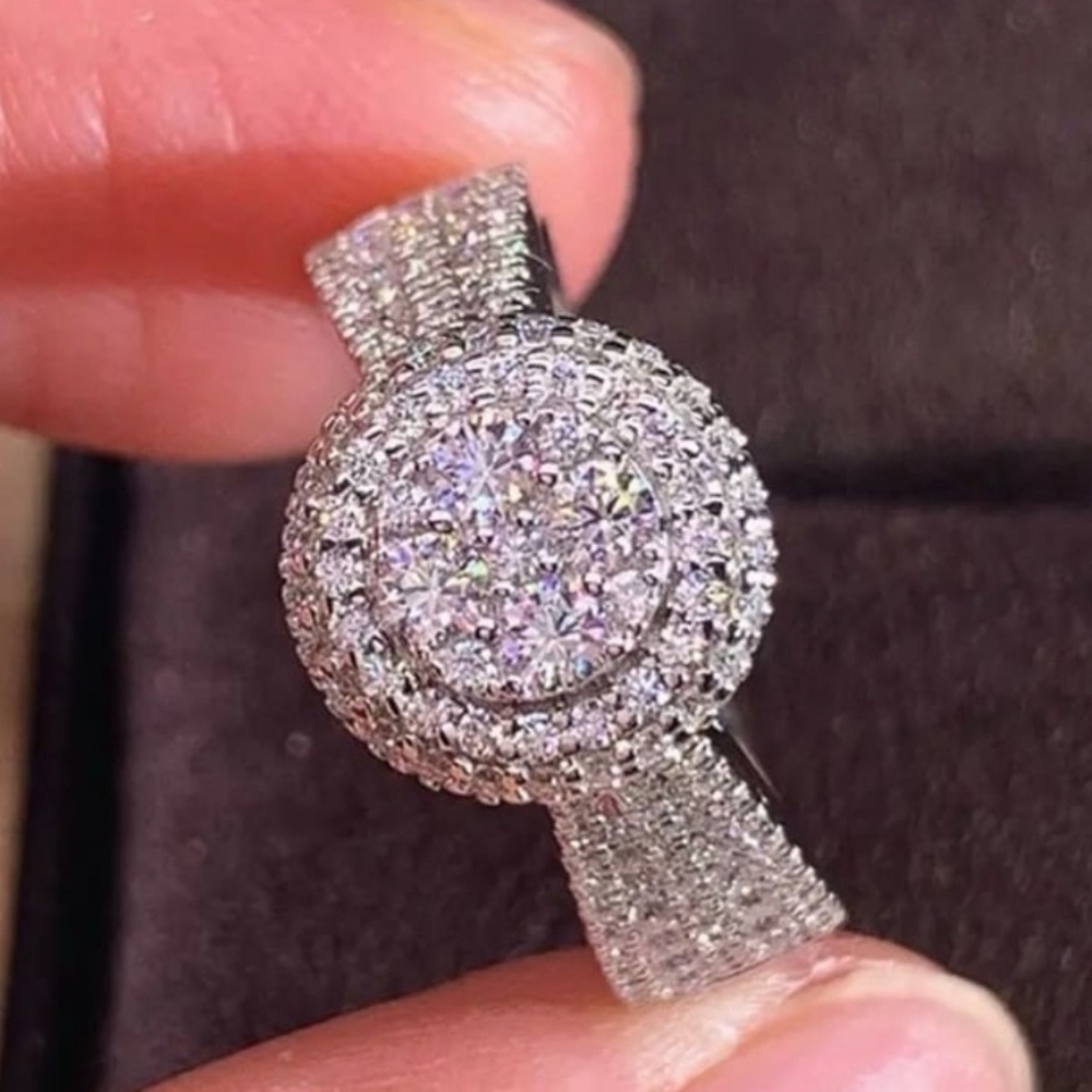 SOLD 💛  Elegant Round Shape  Silver Tone White Diamond Engagement Ring